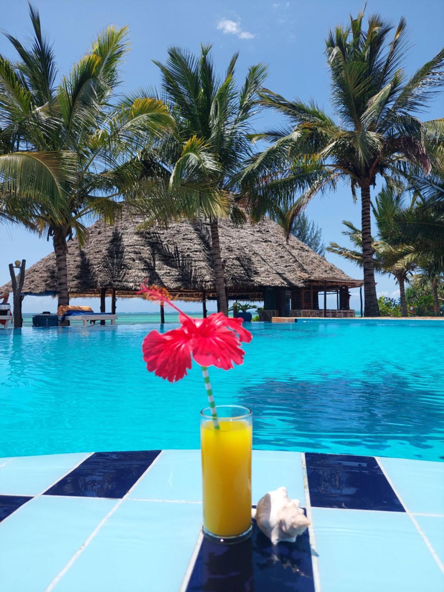 Queen Of Sheba Beach Lodge Pongwe Extérieur photo