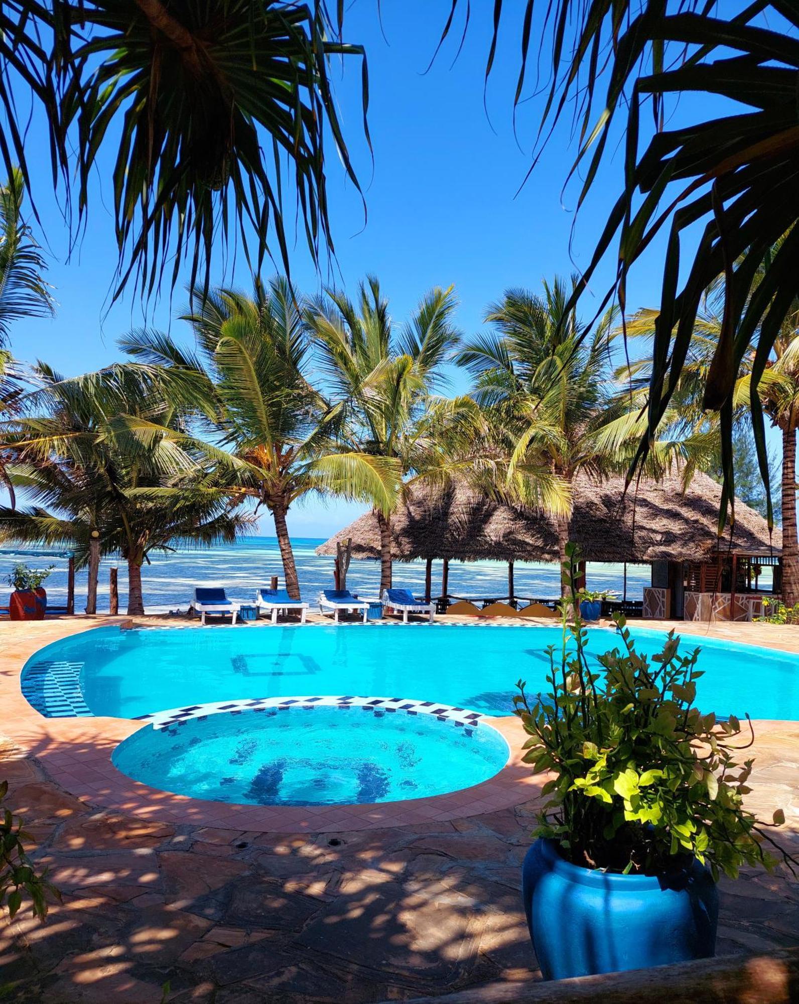 Queen Of Sheba Beach Lodge Pongwe Extérieur photo