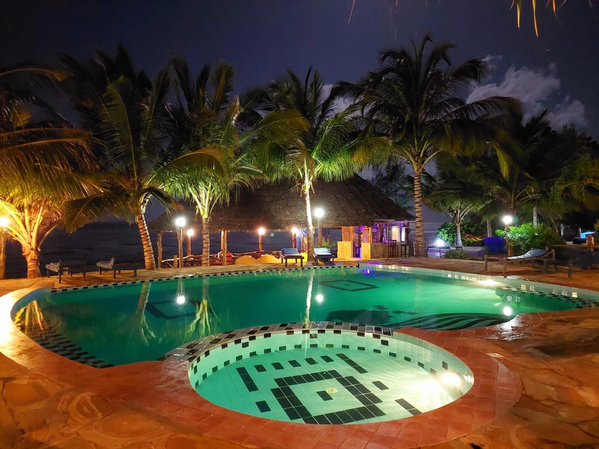 Queen Of Sheba Beach Lodge Pongwe Extérieur photo