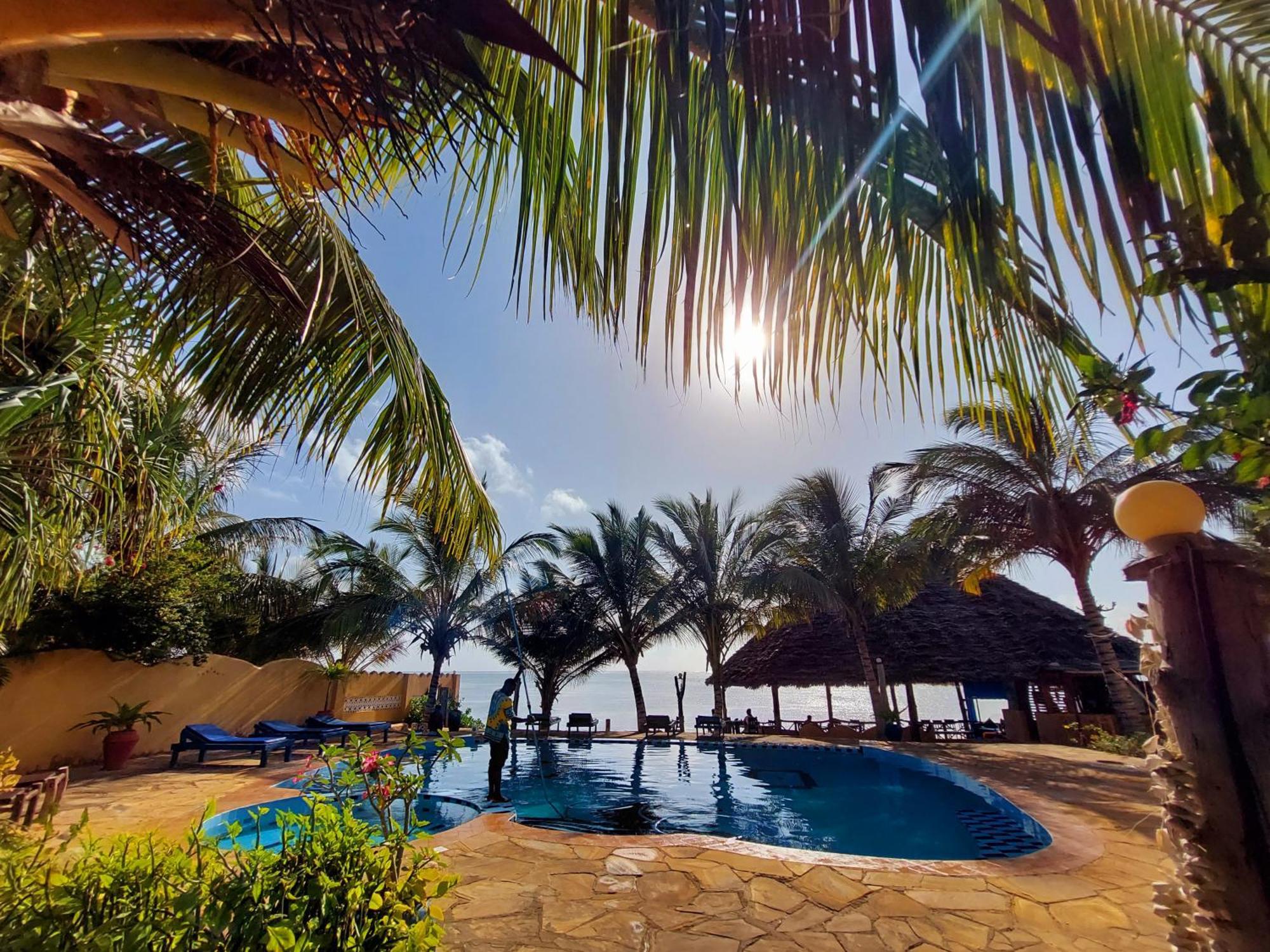 Queen Of Sheba Beach Lodge Pongwe Extérieur photo