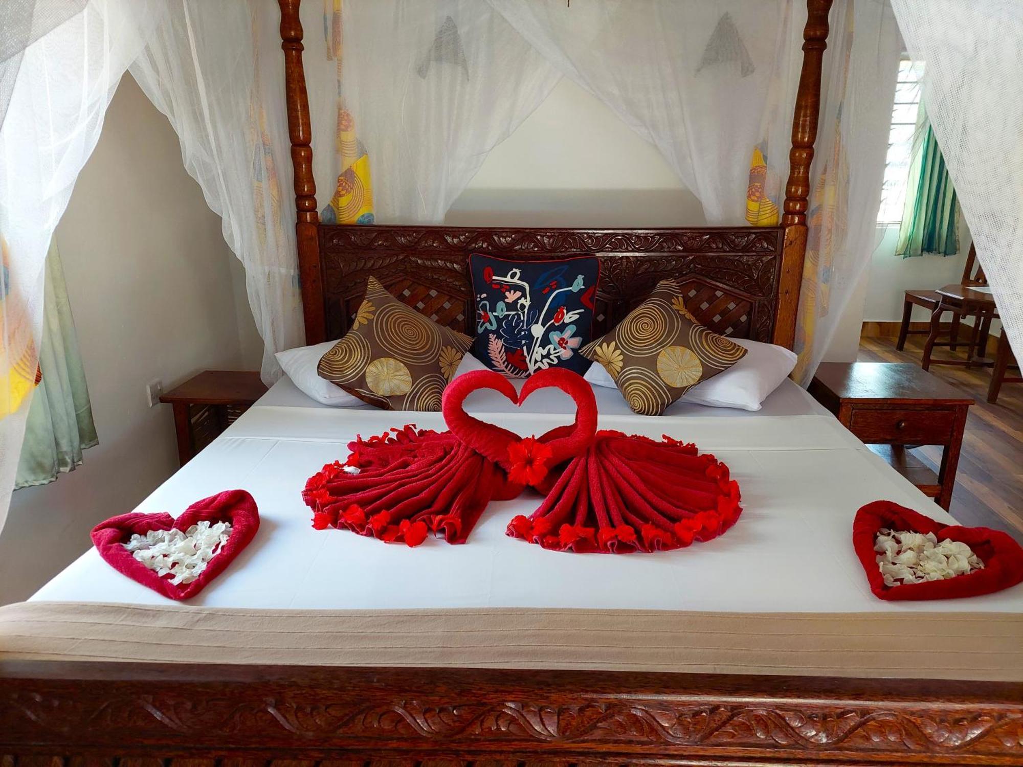 Queen Of Sheba Beach Lodge Pongwe Extérieur photo